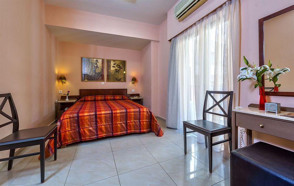 Leonidas Hotel & Apartments Rethymno  Bagian luar foto