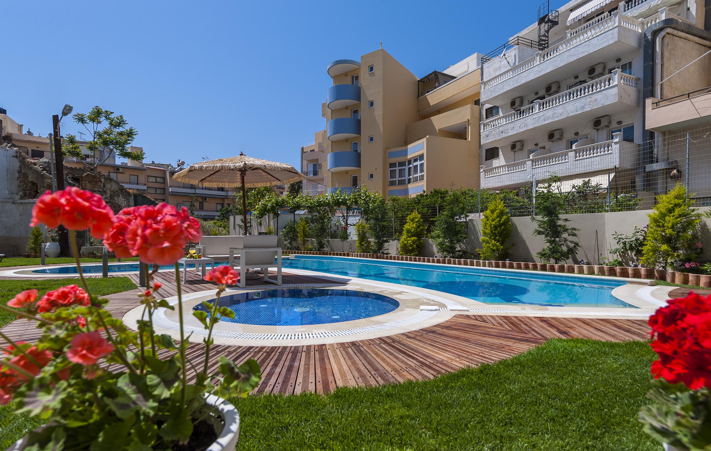 Leonidas Hotel & Apartments Rethymno  Bagian luar foto